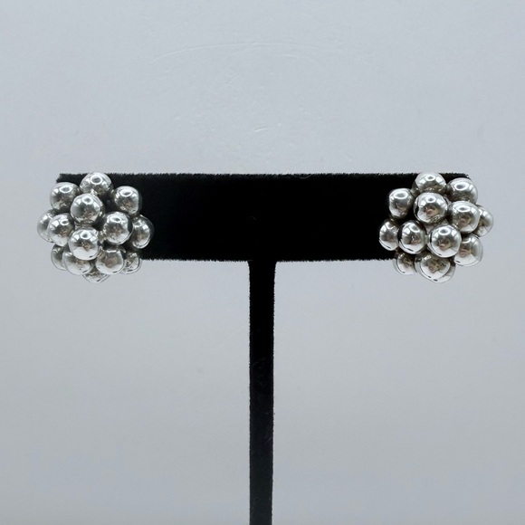 Taxco Jewelry - TAXCO Vintage Sterling Silver Cluster Earrings